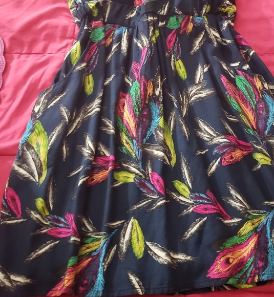 Dress - Picture 3 of 3